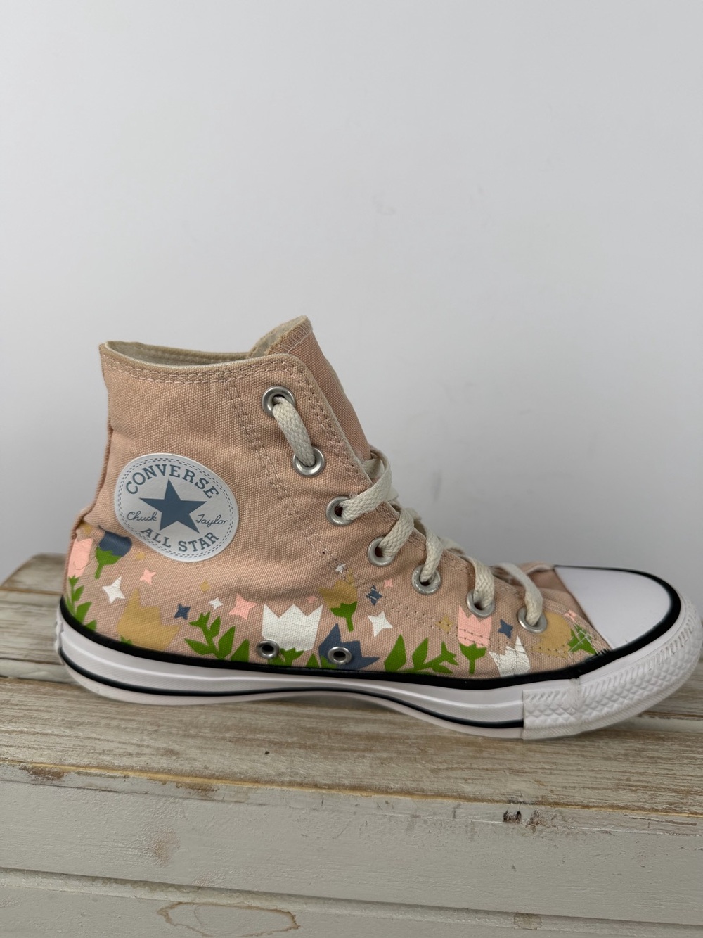Converse all Star Chuck Taylor Canvas Hi Top Trainers Floral women’s size 8 - Picture 2 of 12